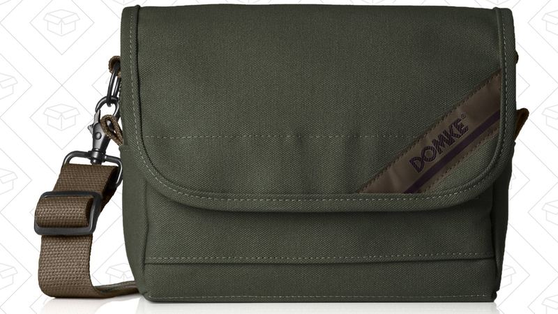Illustration for article titled These Are Your Four Favorite Camera Bags